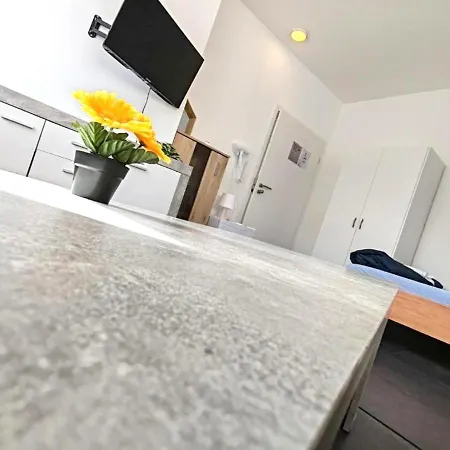 Anna Zentral Bequem منزل للإقامة